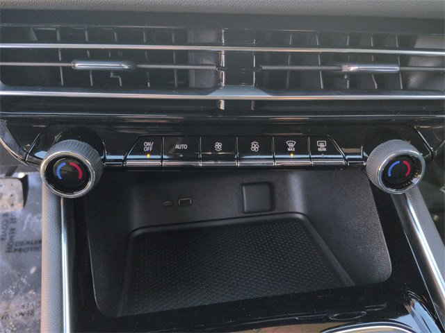 Used 2024 Chevrolet Traverse LS image 18