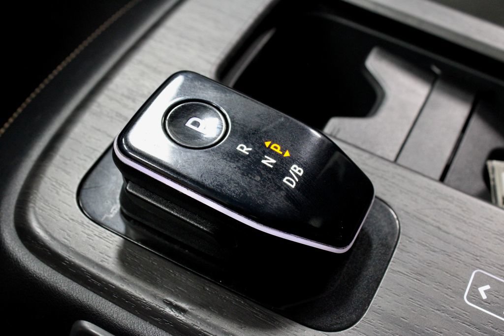 Certified 2023 Nissan Ariya AWD image 32