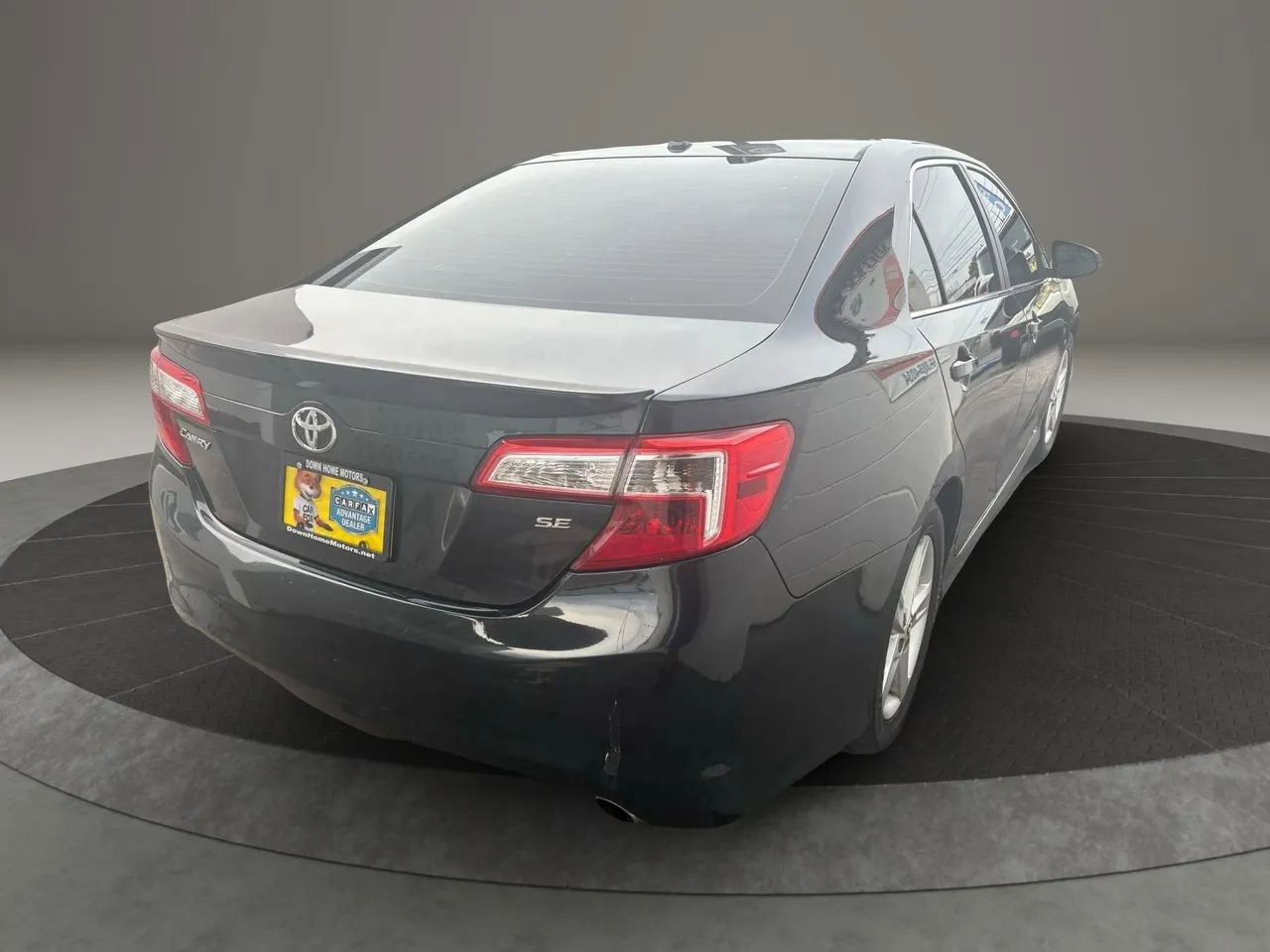 Used 2012 Toyota Camry L image 5