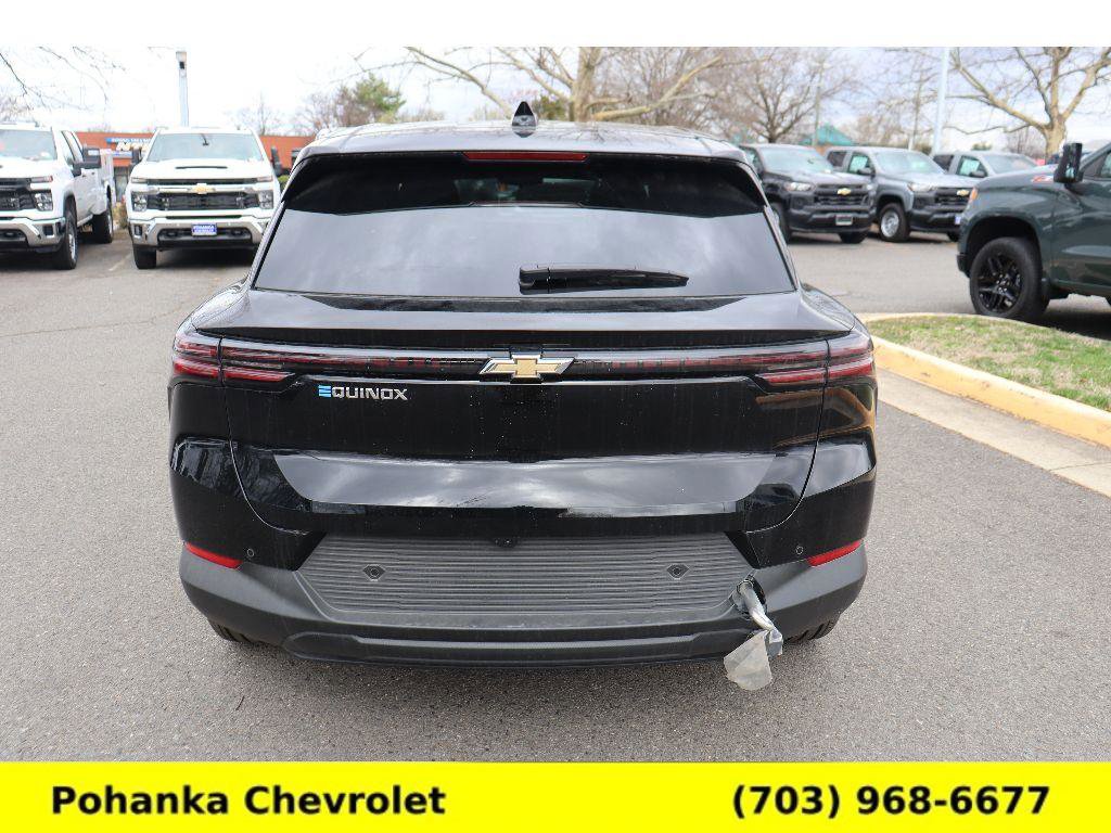 New 2026 Chevrolet Equinox EV LT w/ Comfort Package FWD image 6