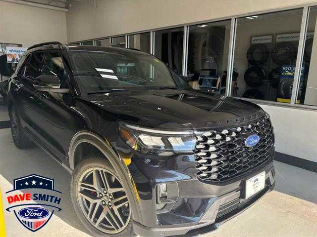 New 2025 Ford Explorer ST-Line w/ Premium Package