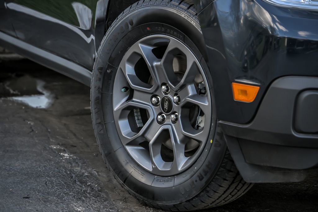 Certified 2023 Ford Maverick XLT w/ Equipment Group 300A Standard AWD/4WD image 3