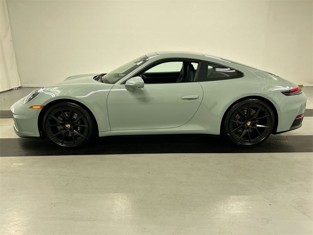 Certified 2025 Porsche 911 Carrera image 5
