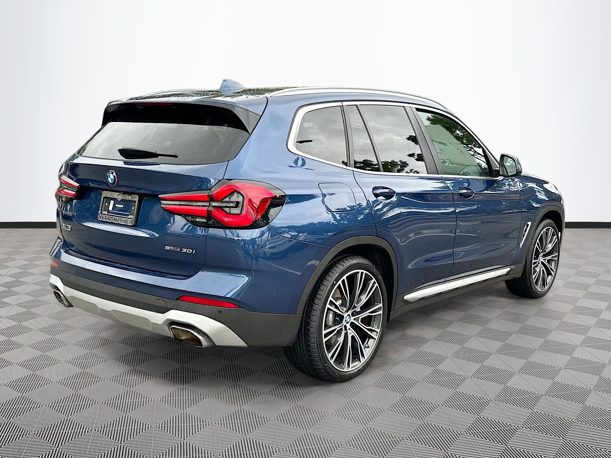 Used 2023 BMW X3 sDrive30i w/ Convenience Package image 7