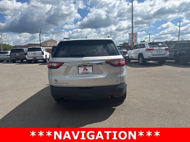 Used 2019 Chevrolet Traverse LT w/ LT Premium Package AWD/4WD image 4