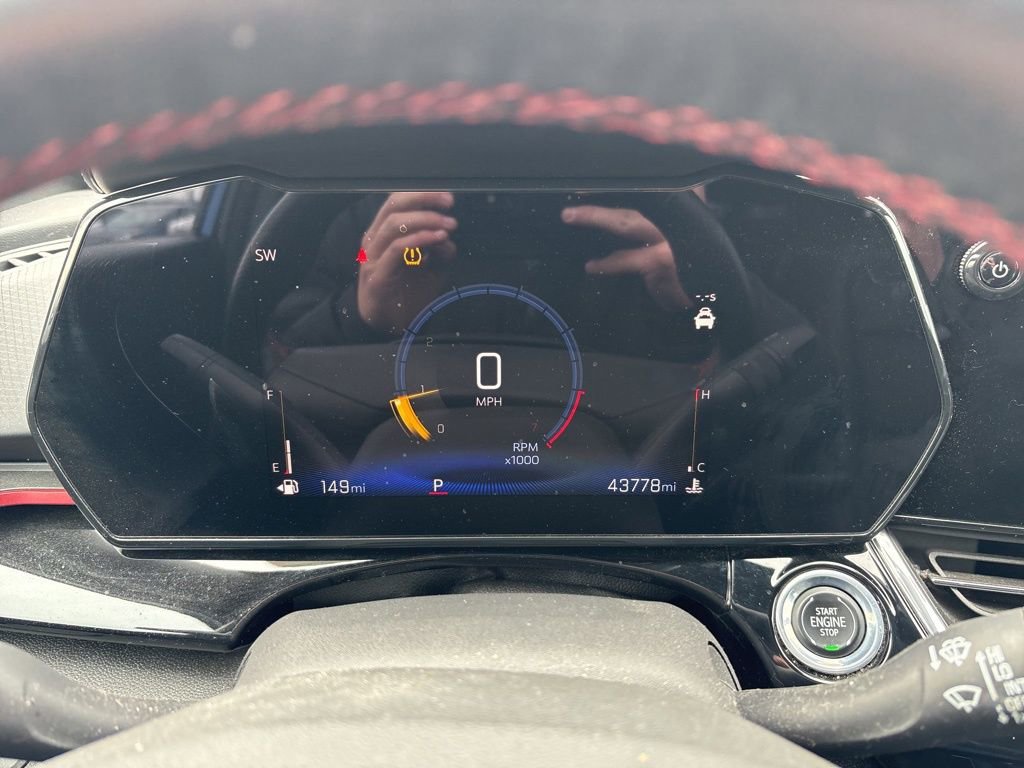 Used 2024 Chevrolet Trax RS w/ Sunroof Package image 26