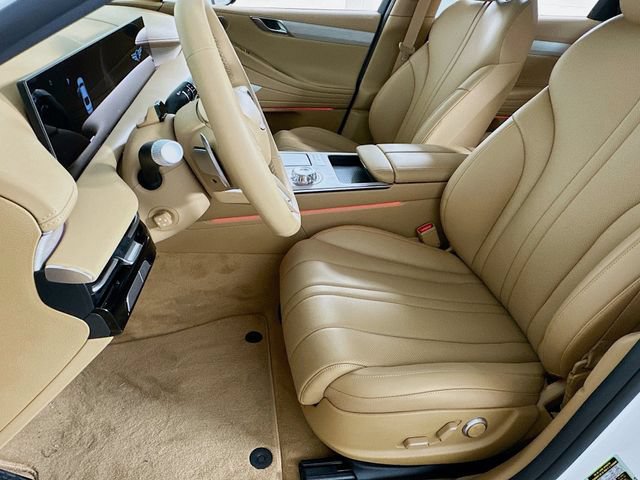 Certified 2025 Genesis G80 2.5T Advanced AWD/4WD image 9