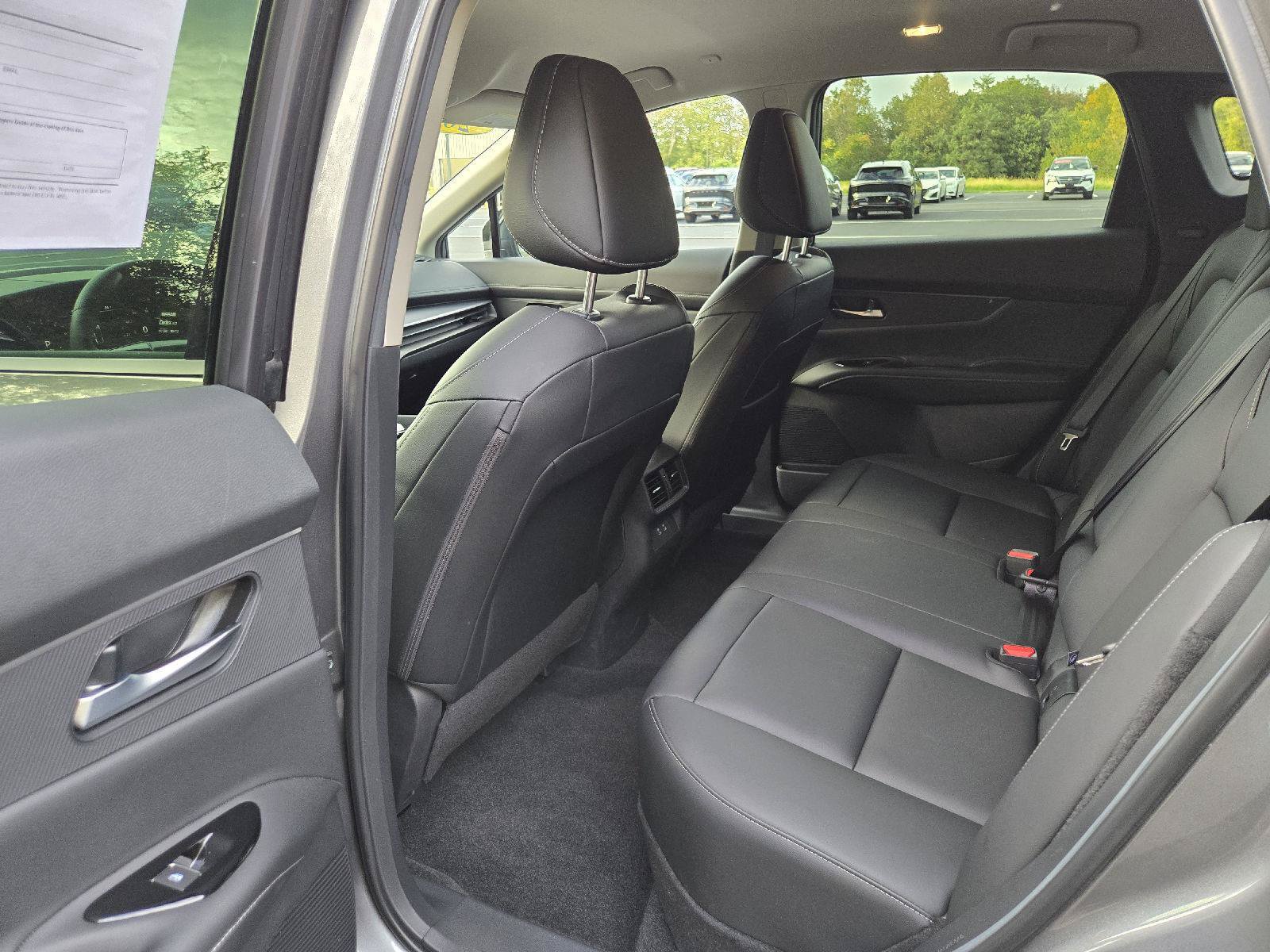 Used 2025 Nissan Murano SV AWD/4WD image 26
