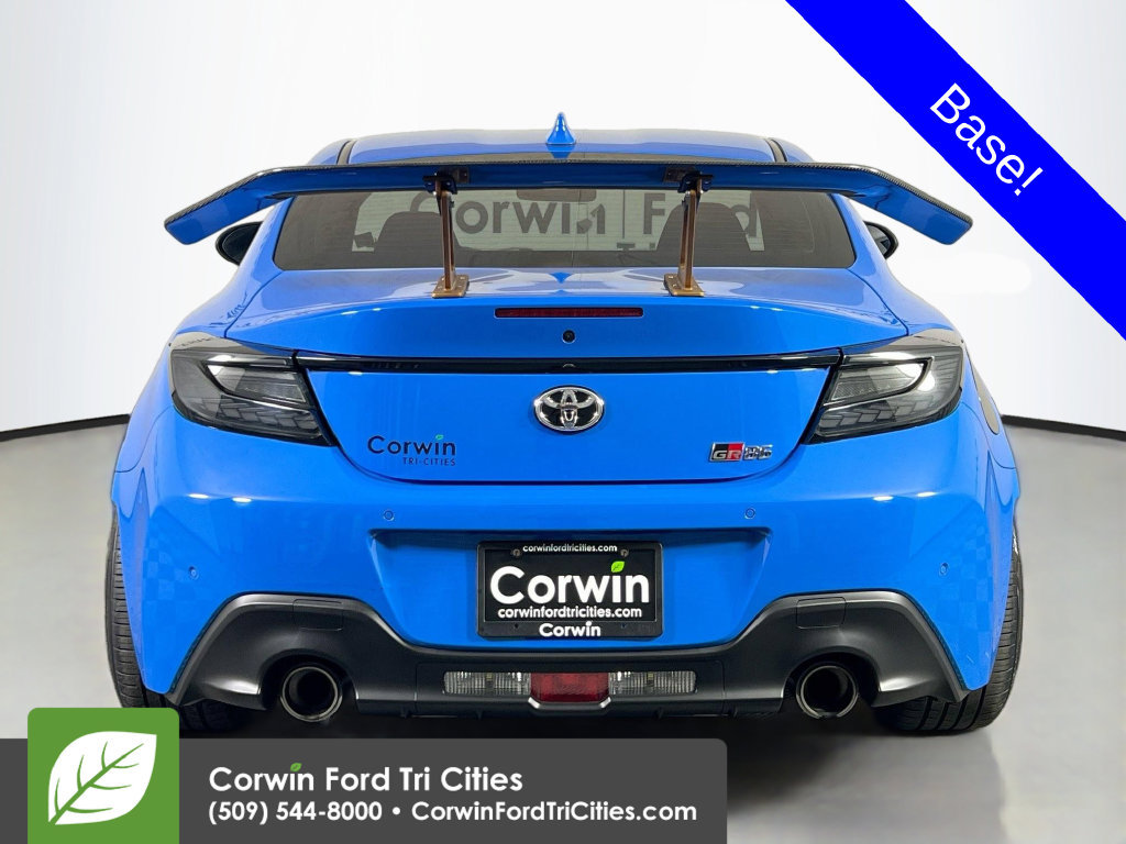 Used 2023 Toyota GR86 RWD image 13