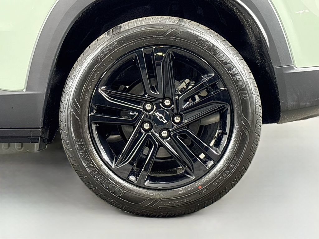 New 2026 Chevrolet Trax ACTIV w/ Sunroof Package FWD image 30
