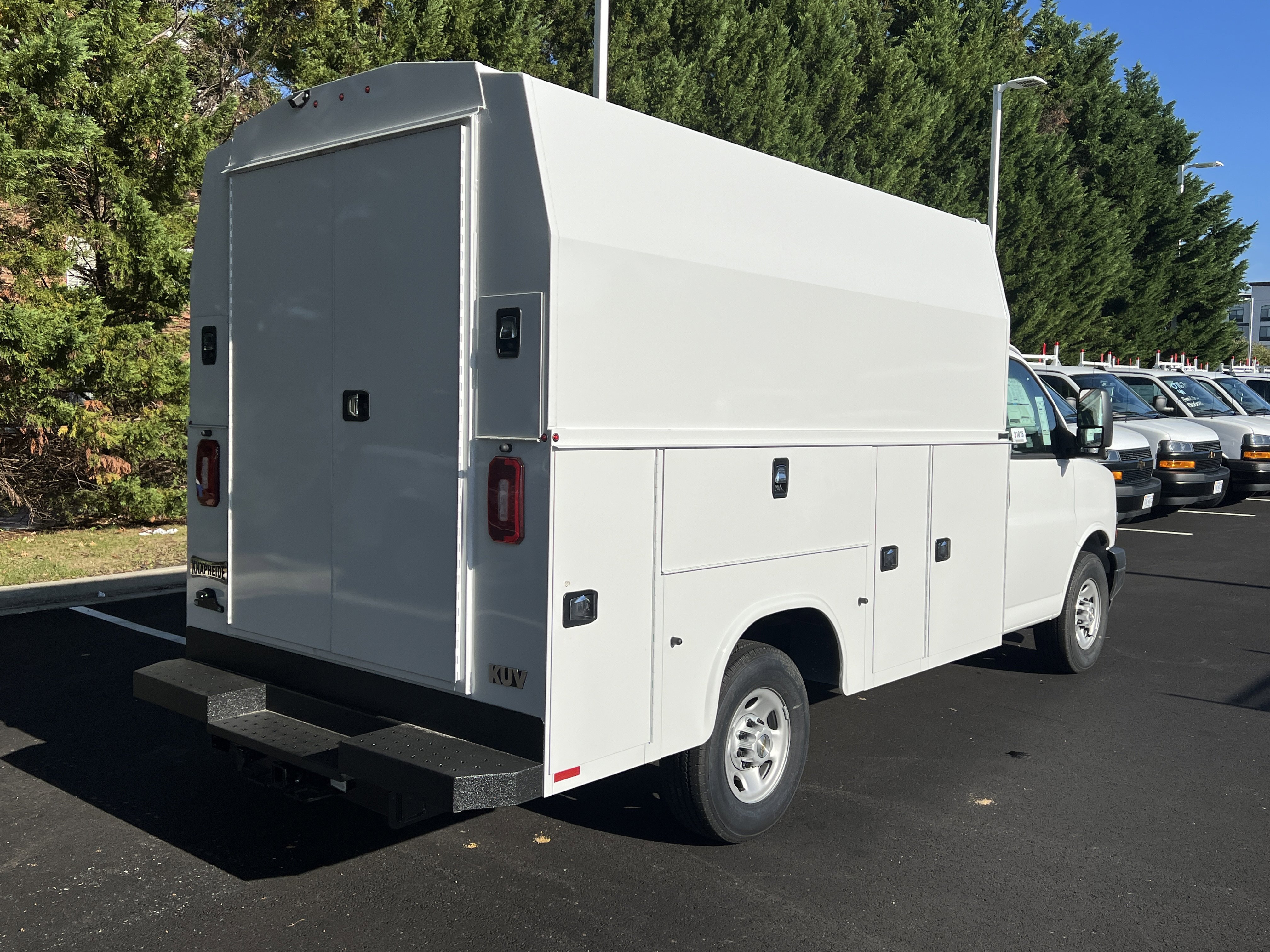 New 2025 Chevrolet Express 3500 w/ Power Convenience Package RWD image 9