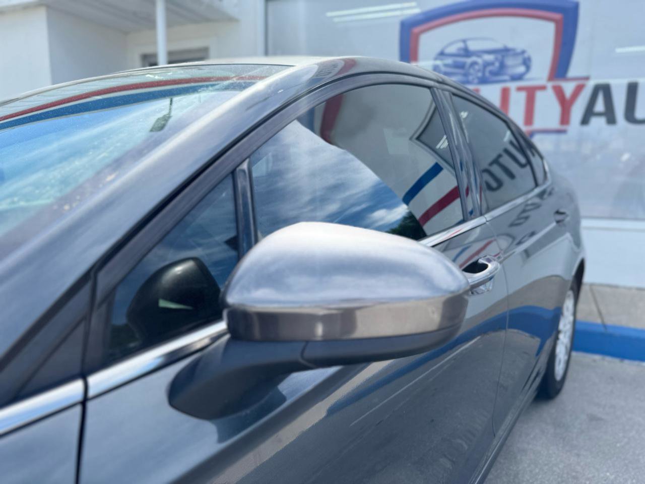 Used 2019 Ford Fusion S FWD image 5