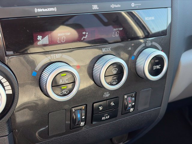 Used 2021 Toyota Sequoia Platinum AWD/4WD image 28