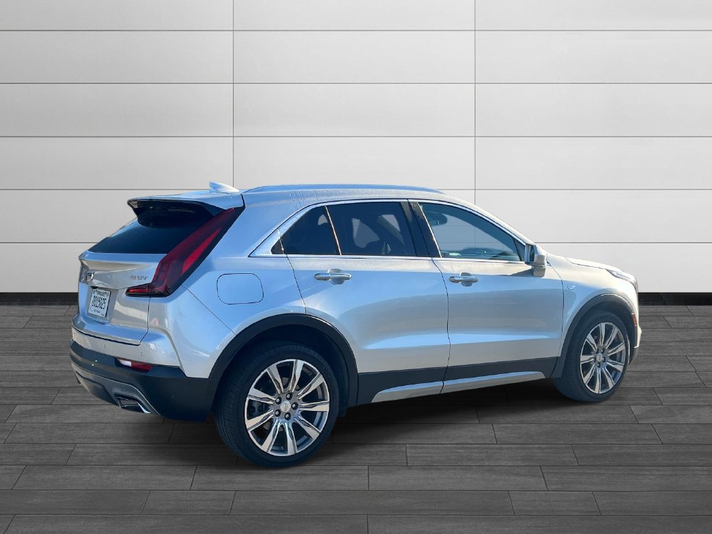 Used 2019 Cadillac XT4 Premium Luxury w/ Technology Package FWD image 4