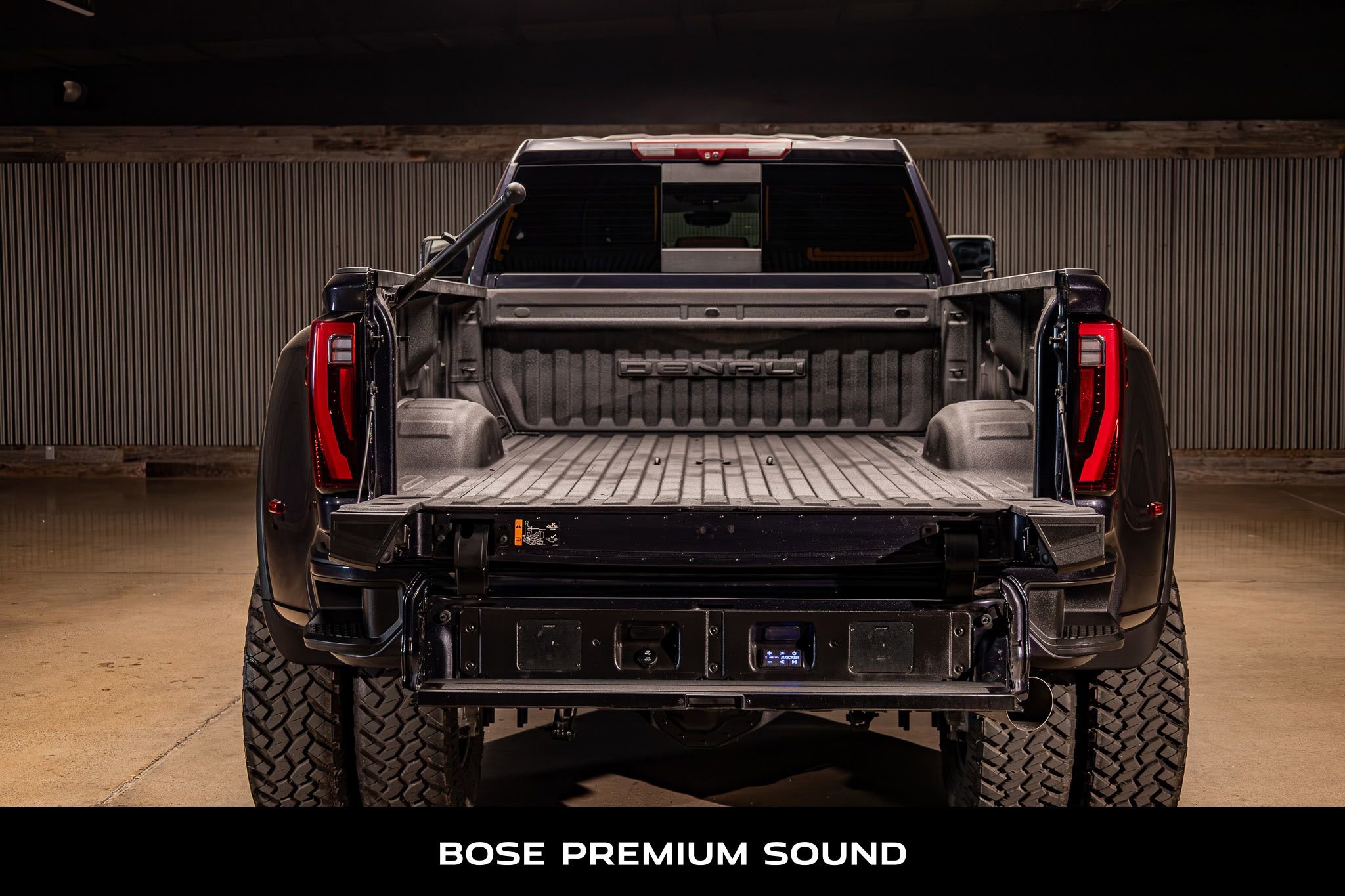 Used 2024 GMC Sierra 3500 Denali Ultimate image 8