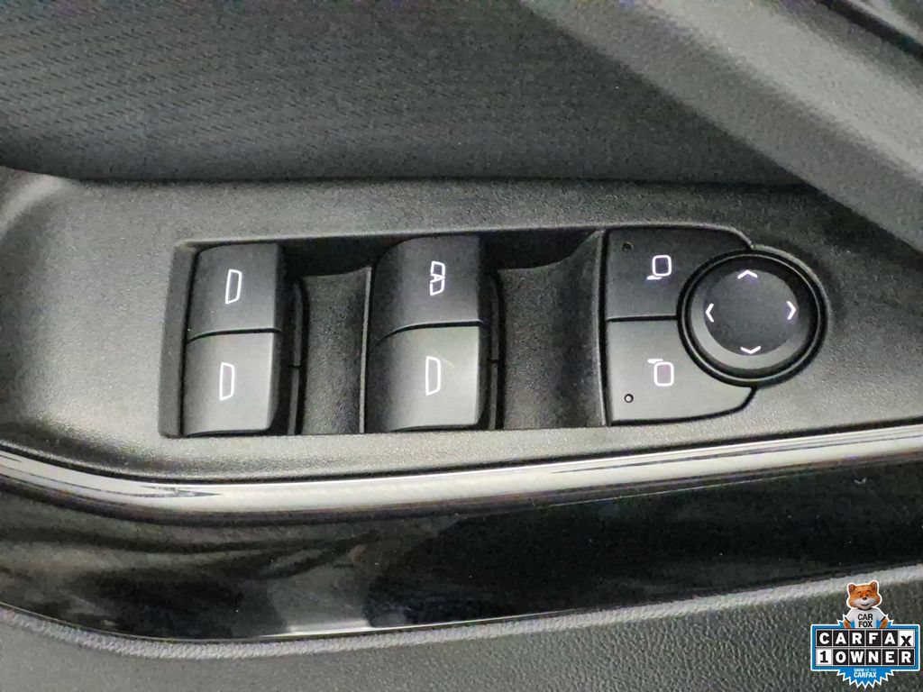 Used 2025 Chevrolet Equinox LT w/ Convenience Package II FWD image 17