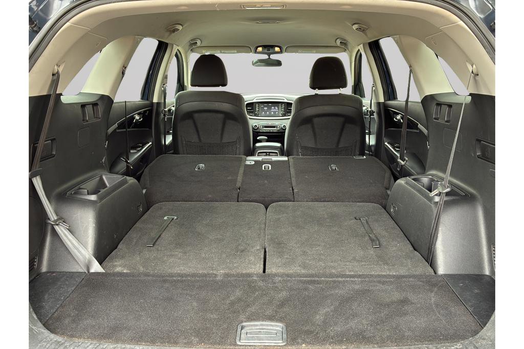 Used 2019 Kia Sorento FWD V6 image 9