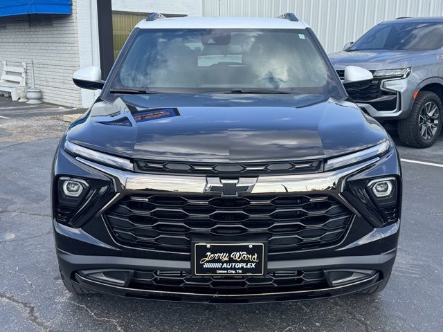 Used 2024 Chevrolet TrailBlazer ACTIV w/ Driver Confidence Package image 2