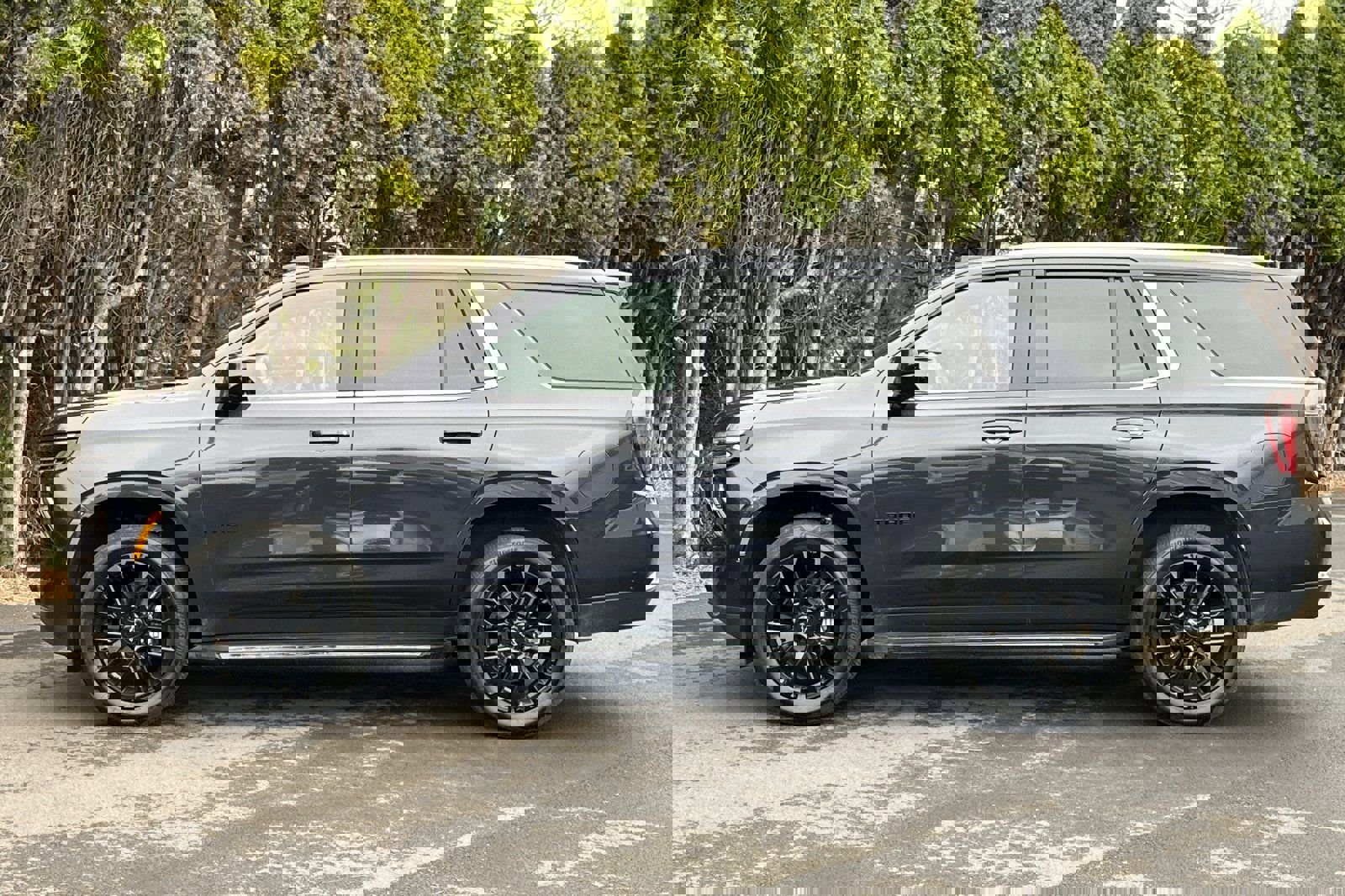 Used 2025 Chevrolet Tahoe LS image 7