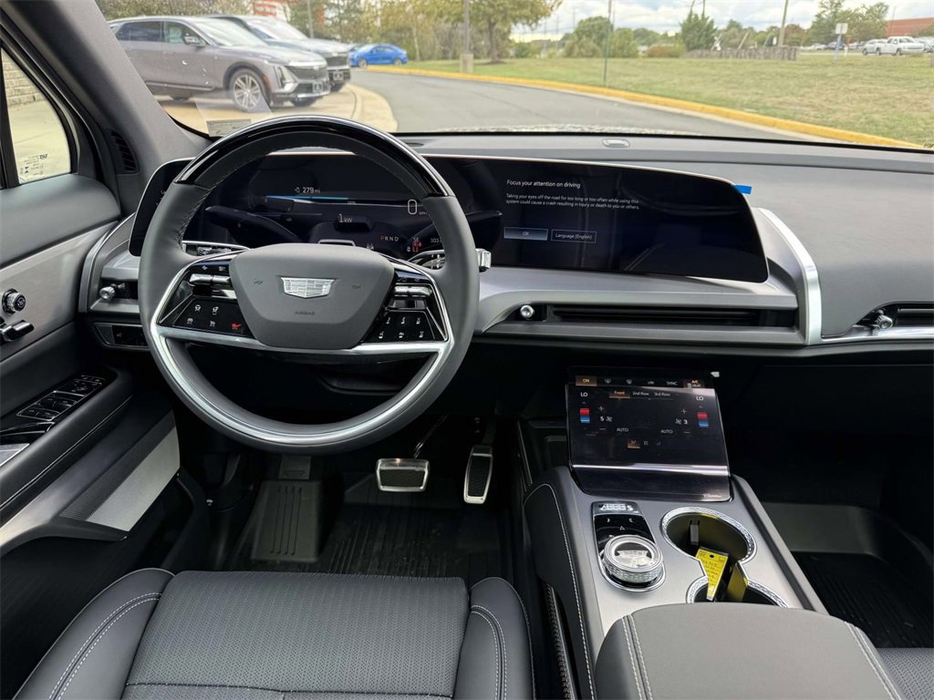 New 2026 Cadillac Vistiq Luxury w/ LPO, Floor Liner Package image 8