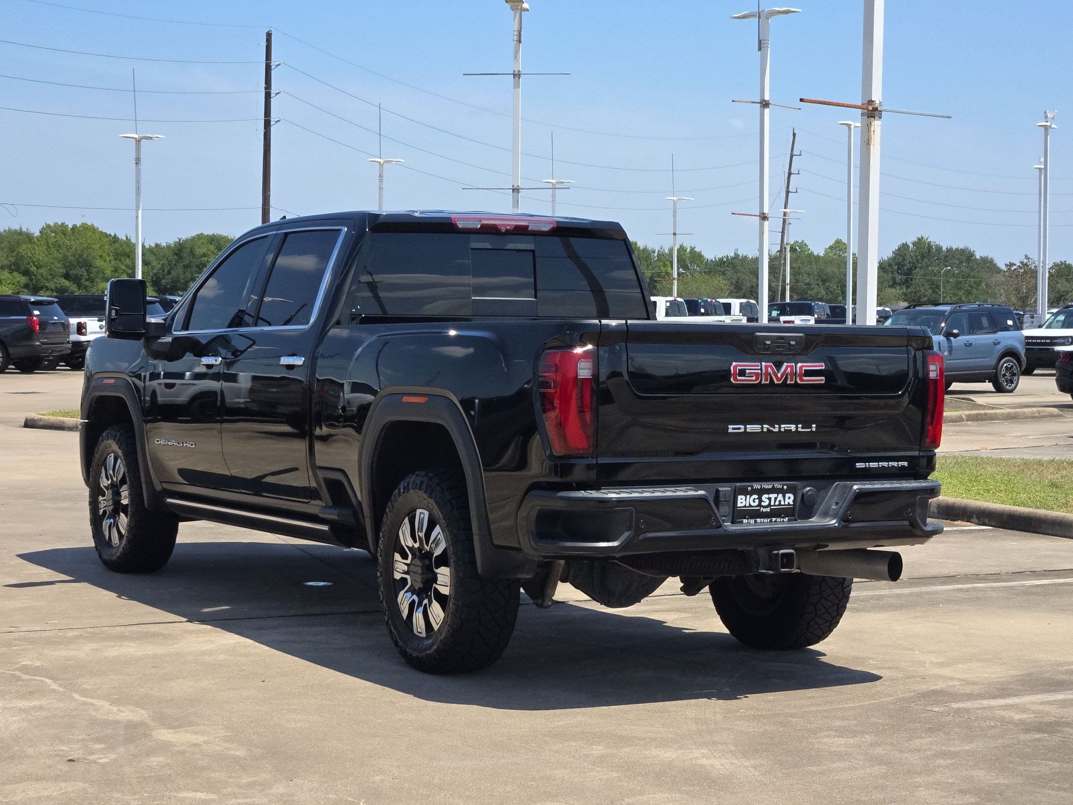 Used 2024 GMC Sierra 2500 Denali w/ Denali Reserve Package AWD/4WD image 7