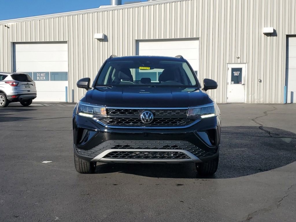 Used 2024 Volkswagen Taos S image 2