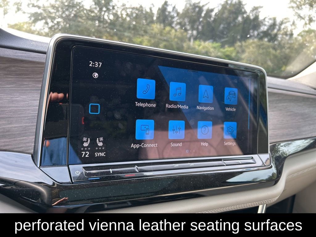 Certified 2025 Volkswagen Atlas SEL Premium R-Line image 33