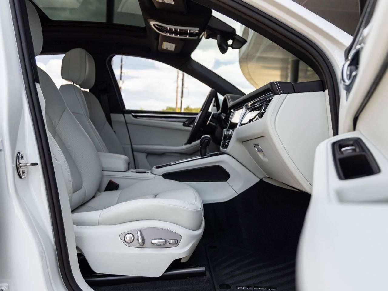 New 2026 Porsche Macan S image 92