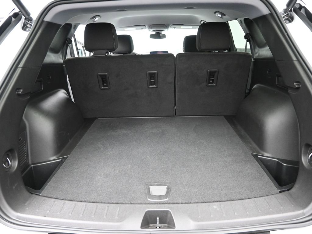 Used 2025 Chevrolet Blazer LT w/ Convenience Package image 18