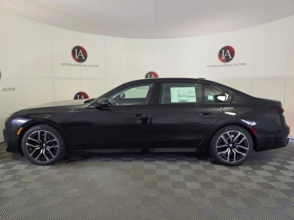 Used 2025 BMW 760i xDrive AWD/4WD image 6