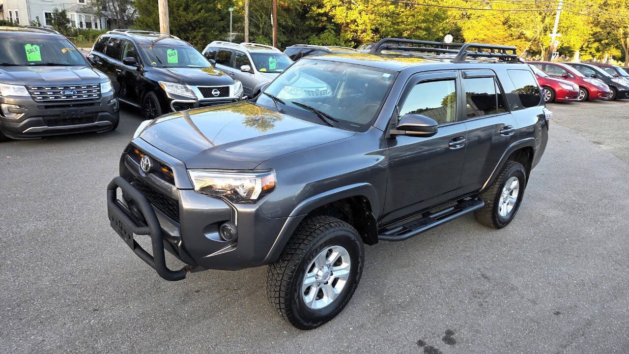 Used 2014 Toyota 4Runner SR5 AWD/4WD image 2