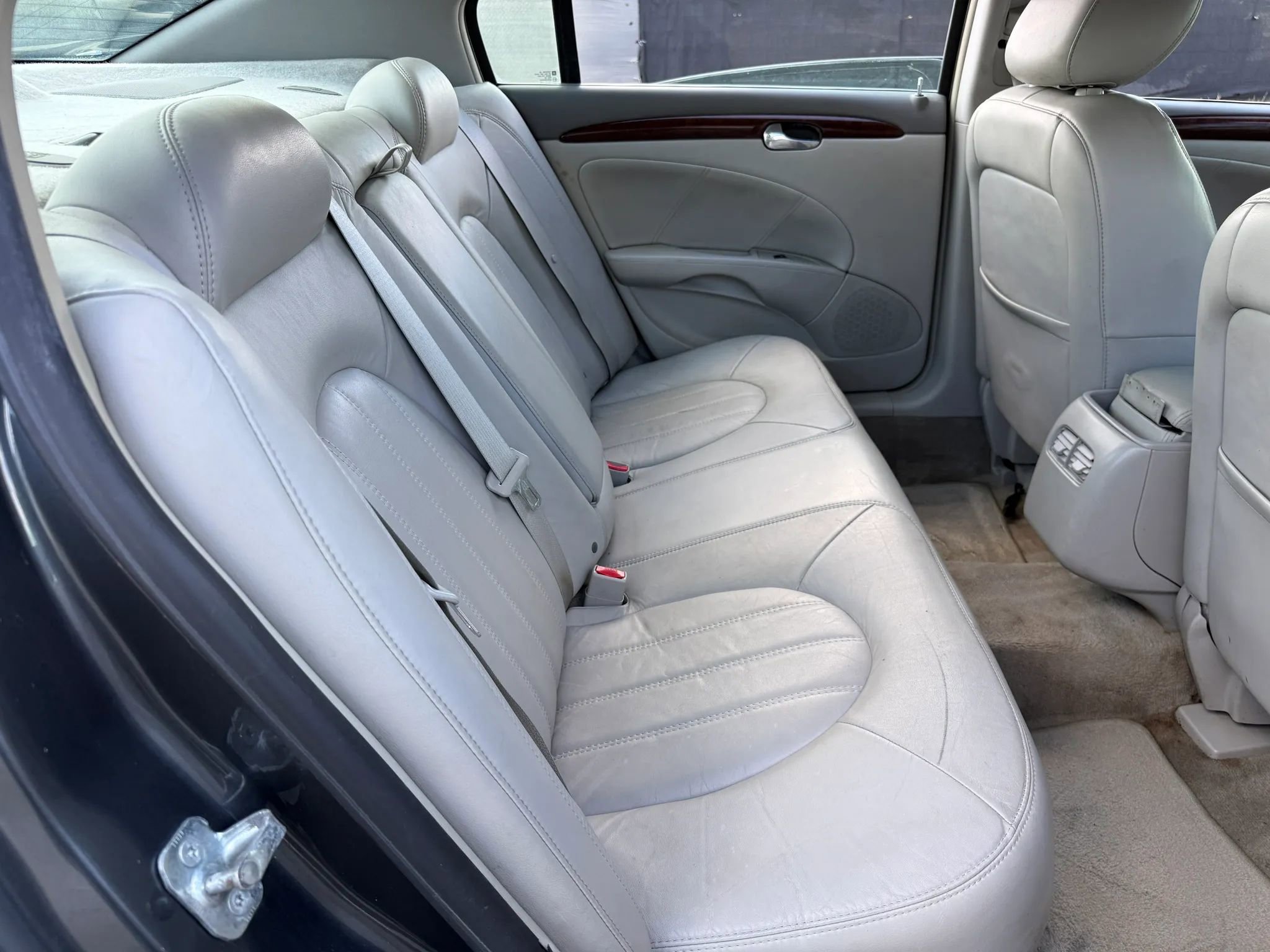 Used 2011 Buick Lucerne CXL FWD image 20