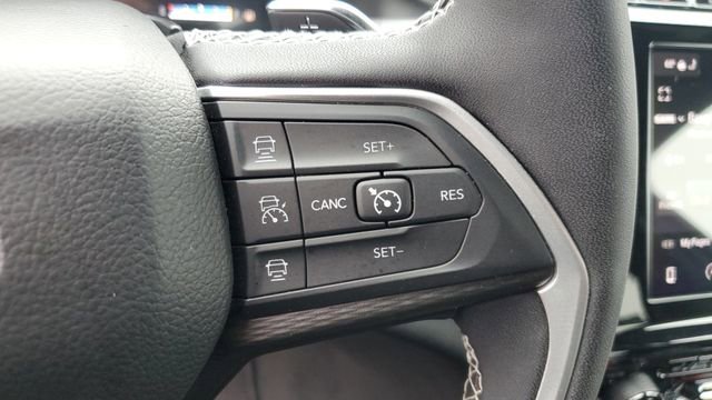 Certified 2024 Jeep Grand Cherokee L Altitude image 9