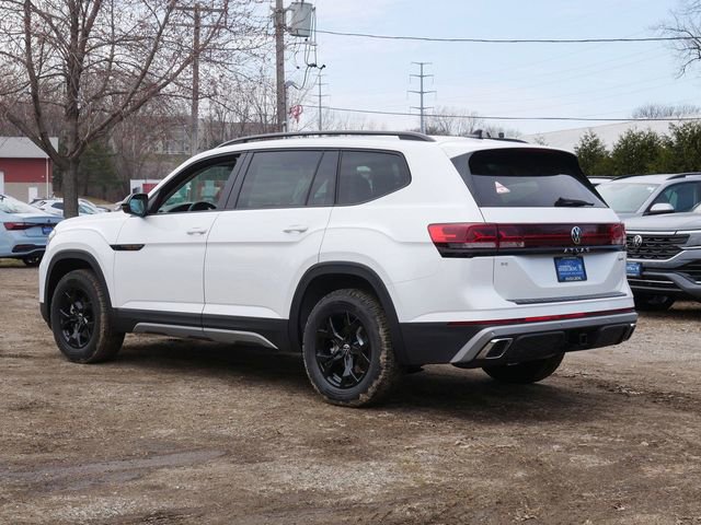 New 2026 Volkswagen Atlas Peak Edition image 3
