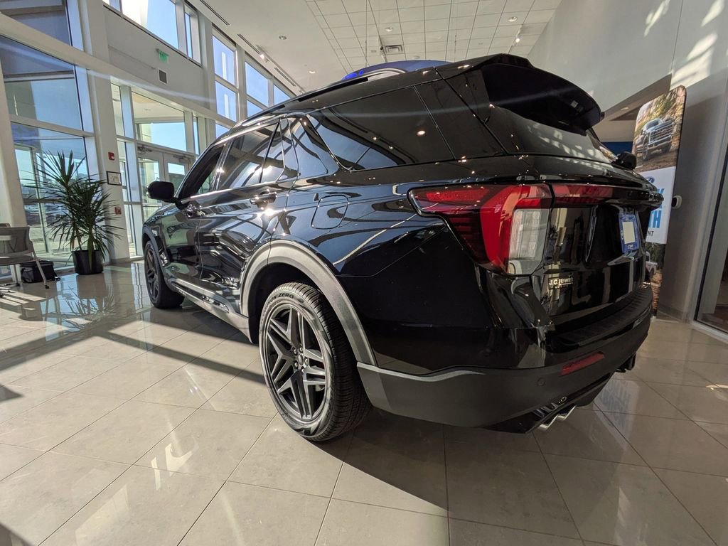 New 2026 Ford Explorer ST w/ Sun And Sound Package image 6