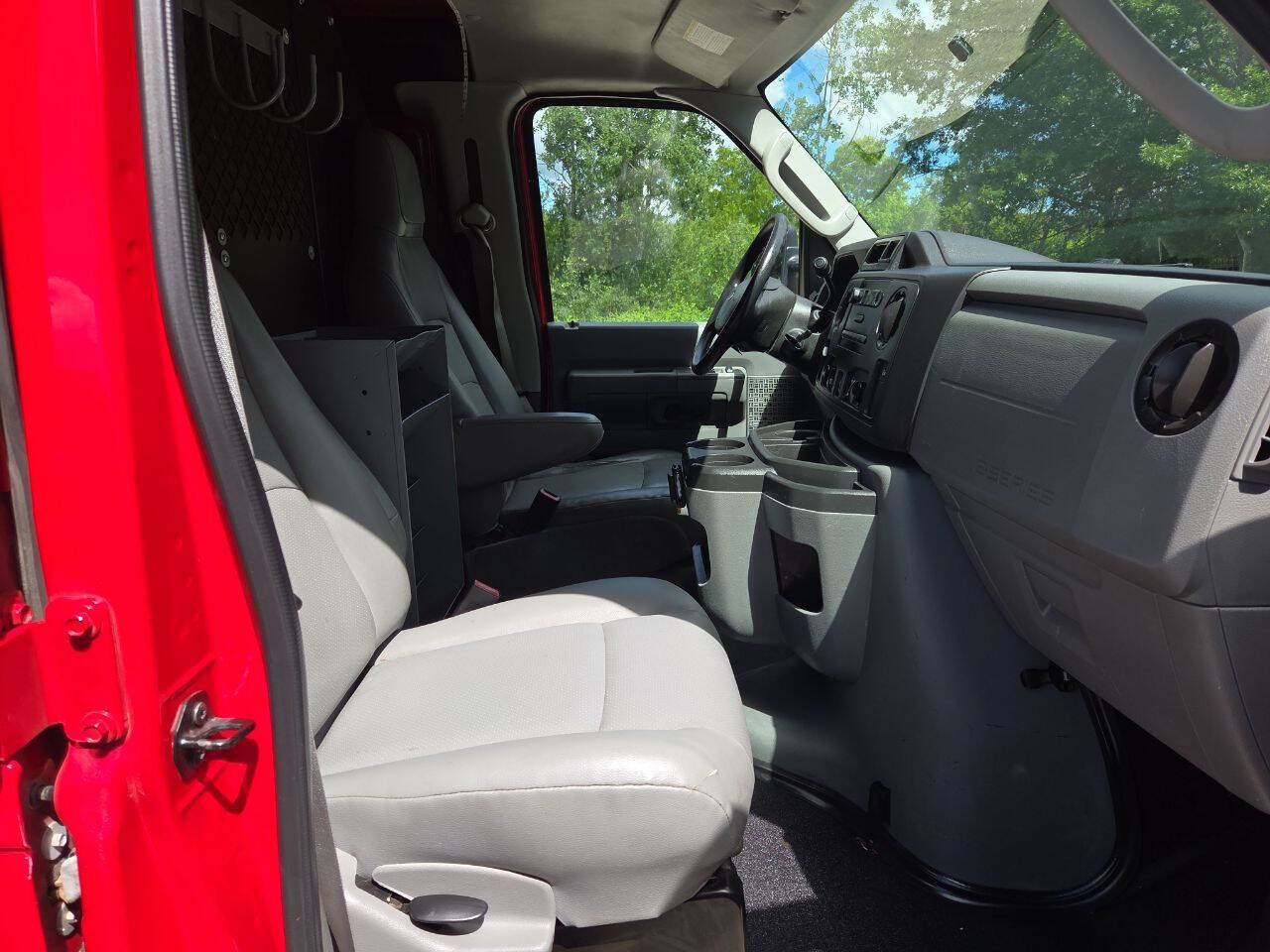 Used 2012 Ford E-250 and Econoline 250 w/ Commercial Cargo Van Pkg RWD image 13