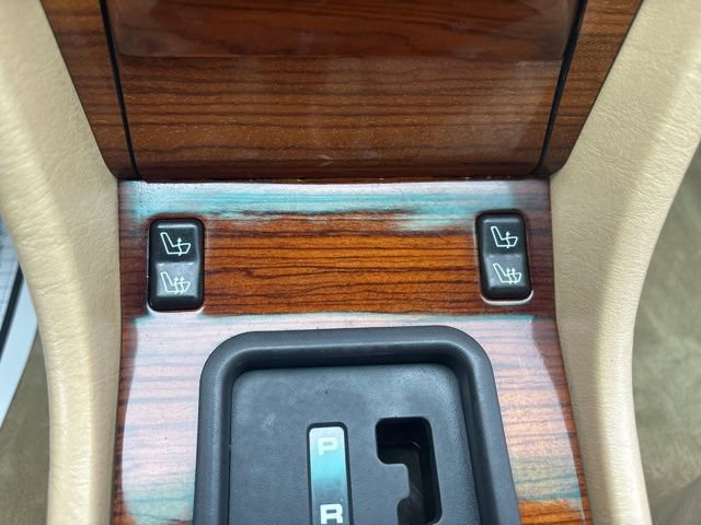 Used 1989 Mercedes-Benz 300 CE Coupe image 48