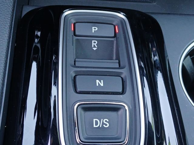 Used 2025 Honda Pilot Black Edition image 17