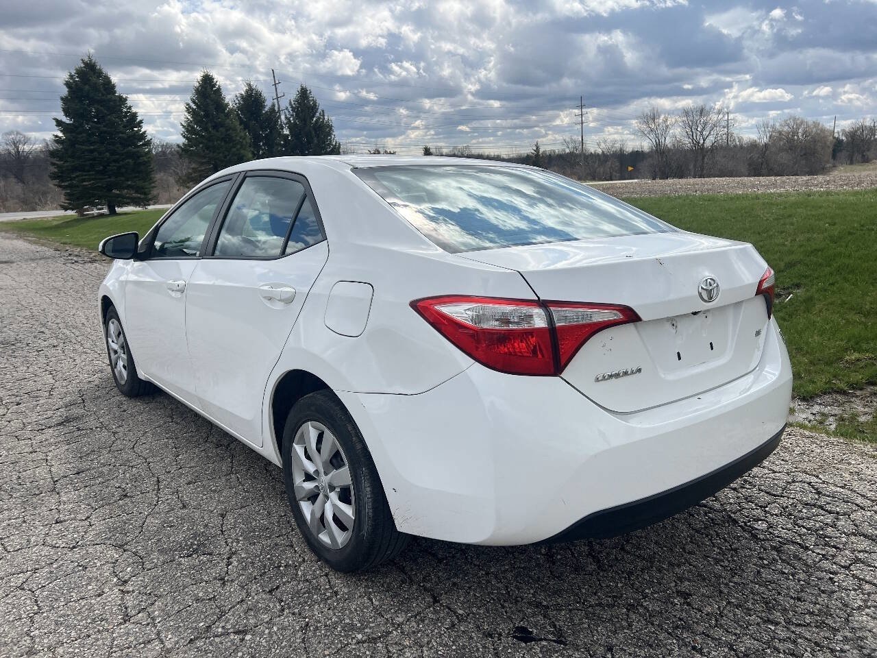 Used 2015 Toyota Corolla LE image 7
