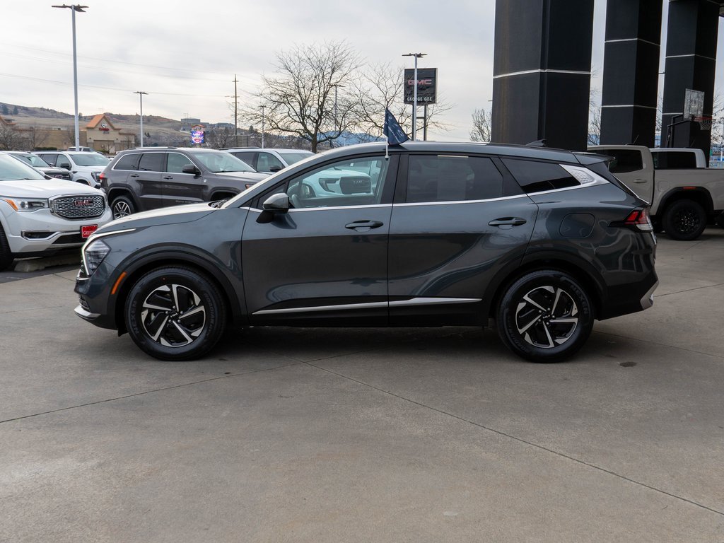Certified 2024 Kia Sportage LX image 4