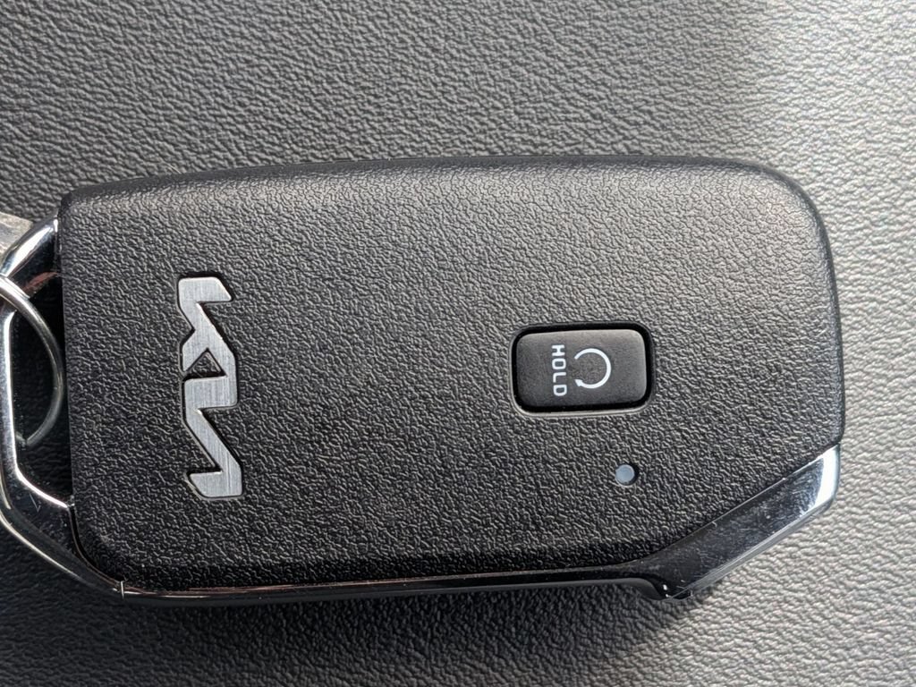 Used 2025 Kia Seltos EX AWD/4WD image 38