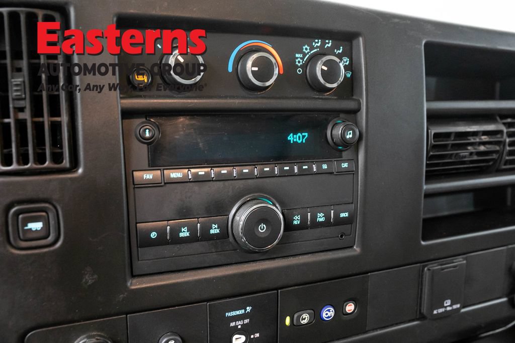 Used 2022 GMC Savana 2500 RWD image 15
