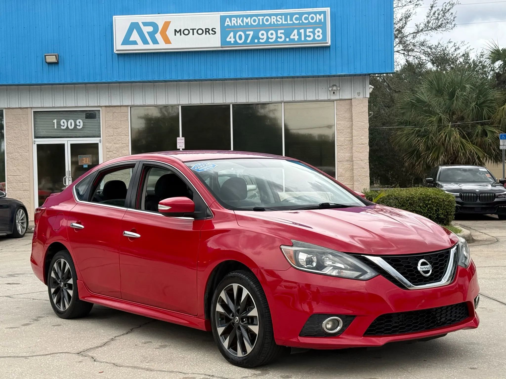 Used 2017 Nissan Sentra SR image 4