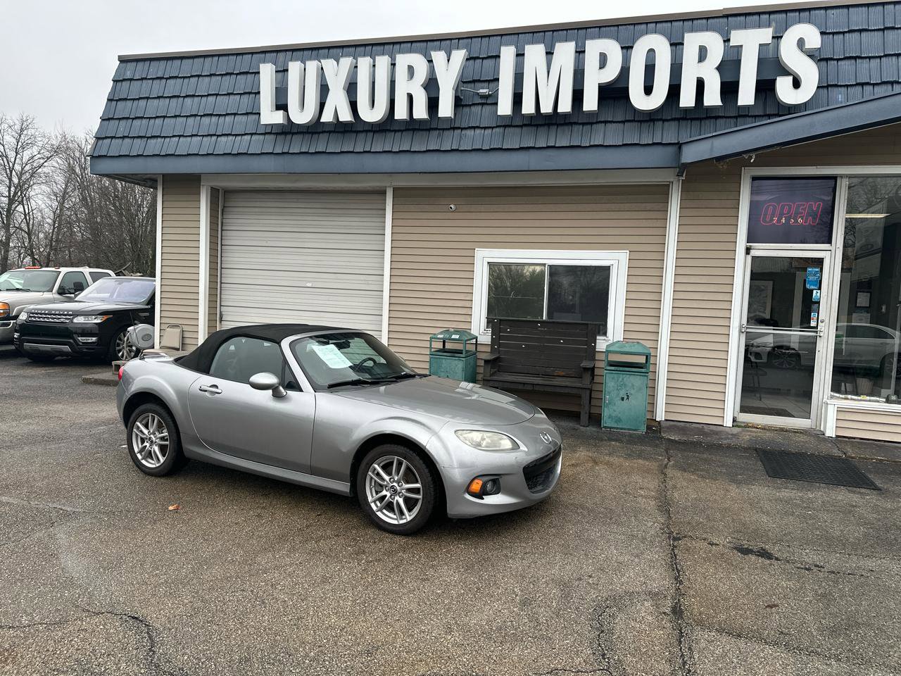Used 2015 MAZDA MX-5 Miata Sport image 2
