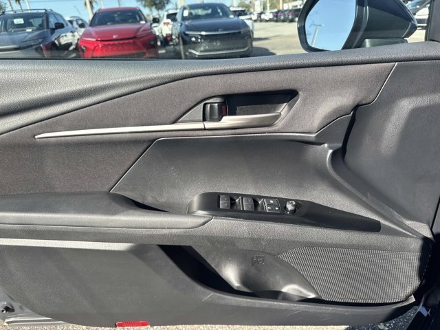 Used 2025 Toyota Camry LE image 7