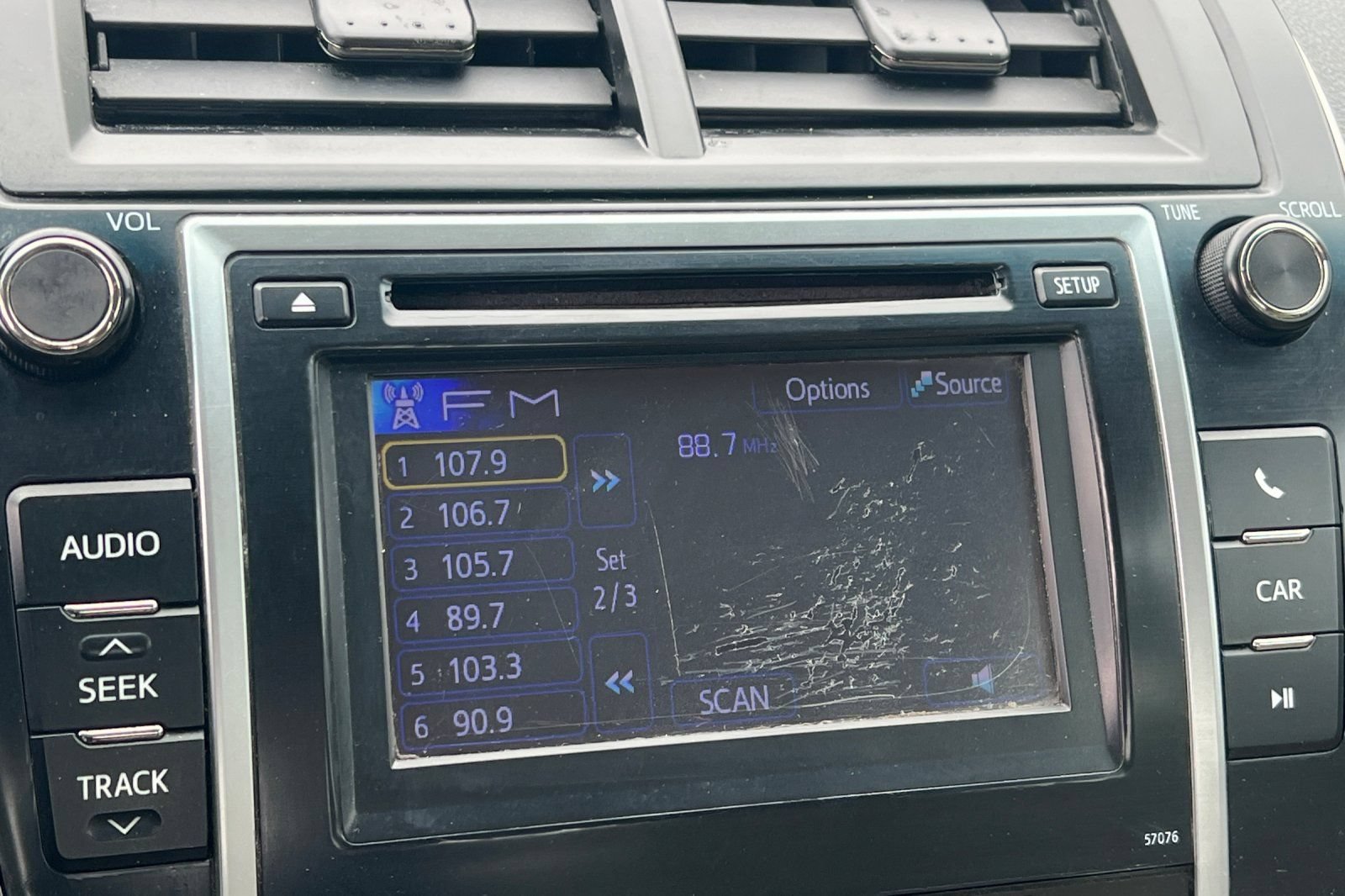 Used 2013 Toyota Camry LE FWD image 17