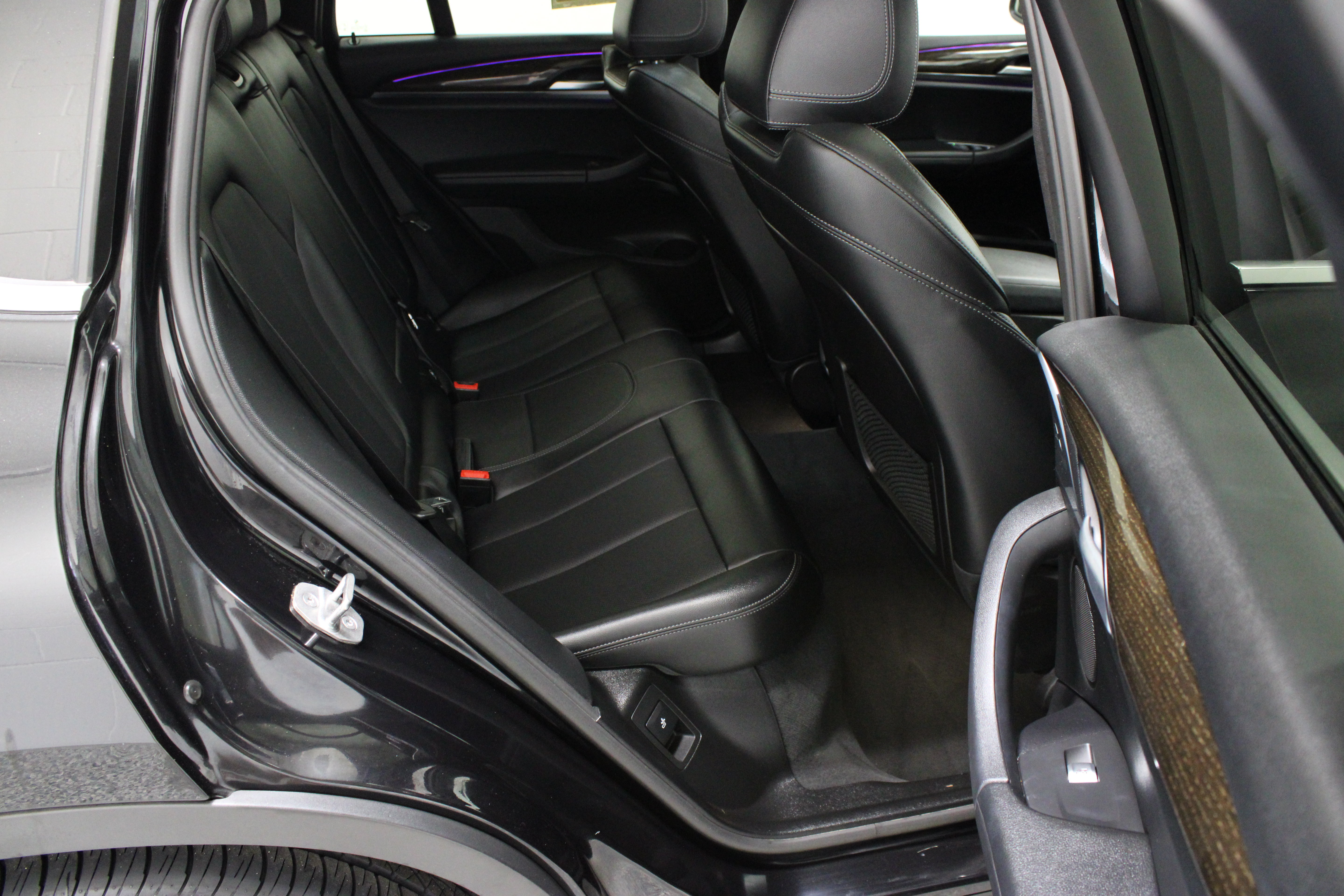 Used 2023 BMW X4 xDrive30i AWD/4WD image 39