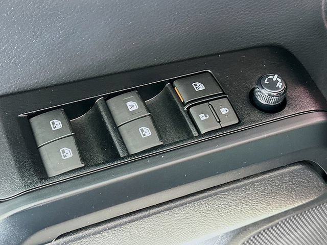 Used 2023 Toyota Tacoma SR AWD/4WD image 18