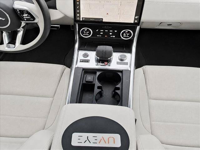 Used 2024 Jaguar XF R-Dynamic SE AWD/4WD image 19