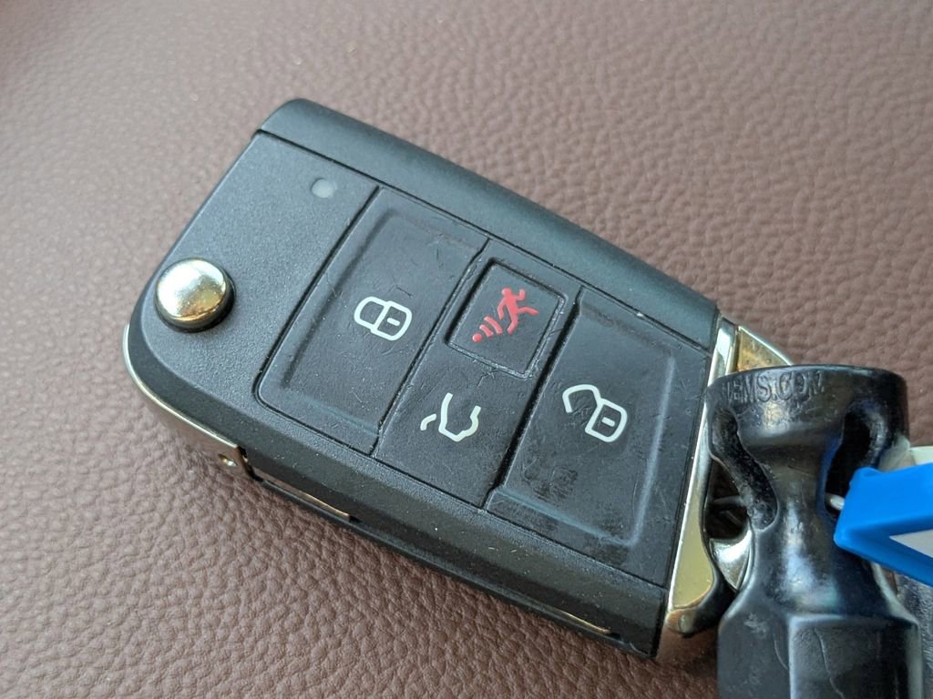 Used 2018 Volkswagen Golf Alltrack SEL image 32